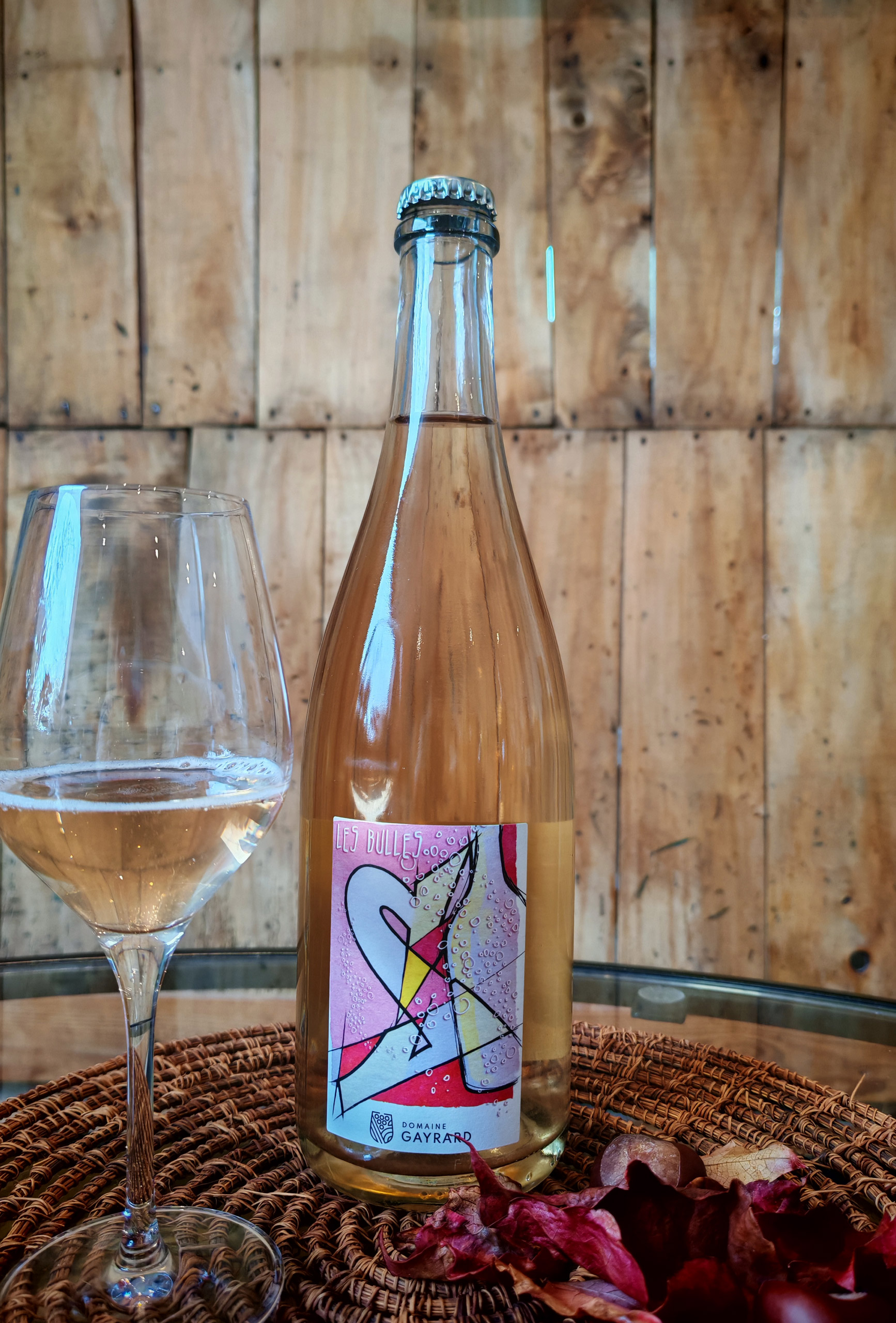 Bulles rosées et son verre